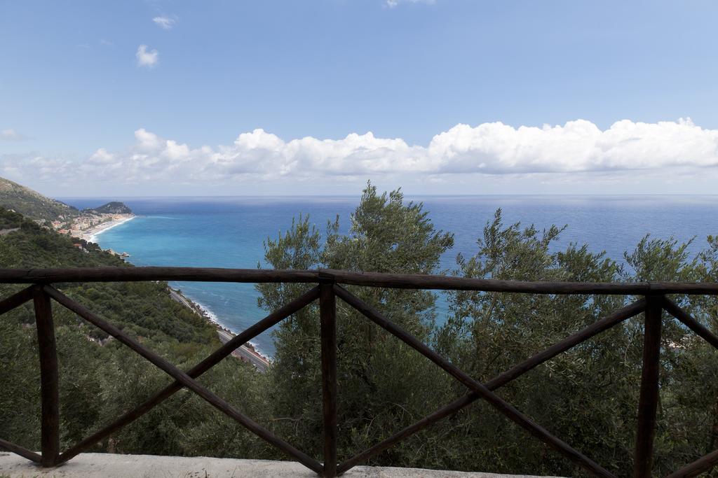 Villa Degli Ulivi B&B Финале Лигуре Экстерьер фото