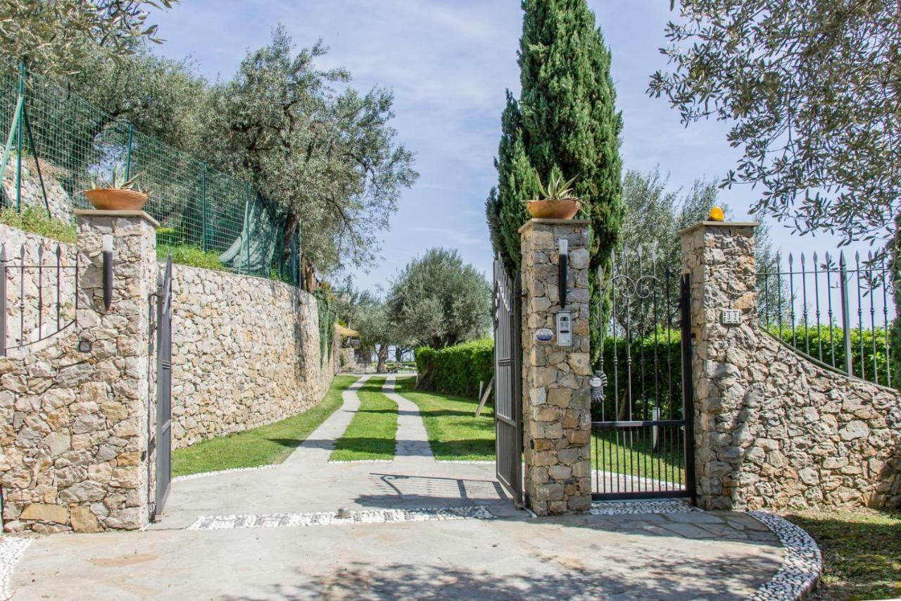 Villa Degli Ulivi B&B Финале Лигуре Экстерьер фото